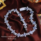 Infinite Clover Chain