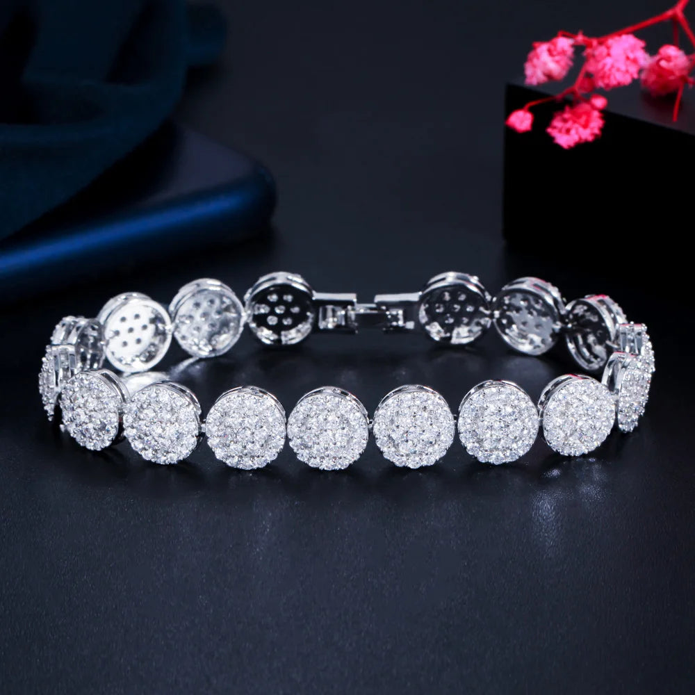 Dainty Round Bracelet