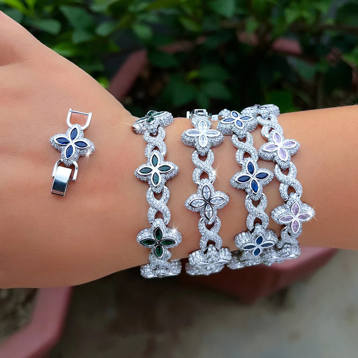 Infinite Clover Bracelet