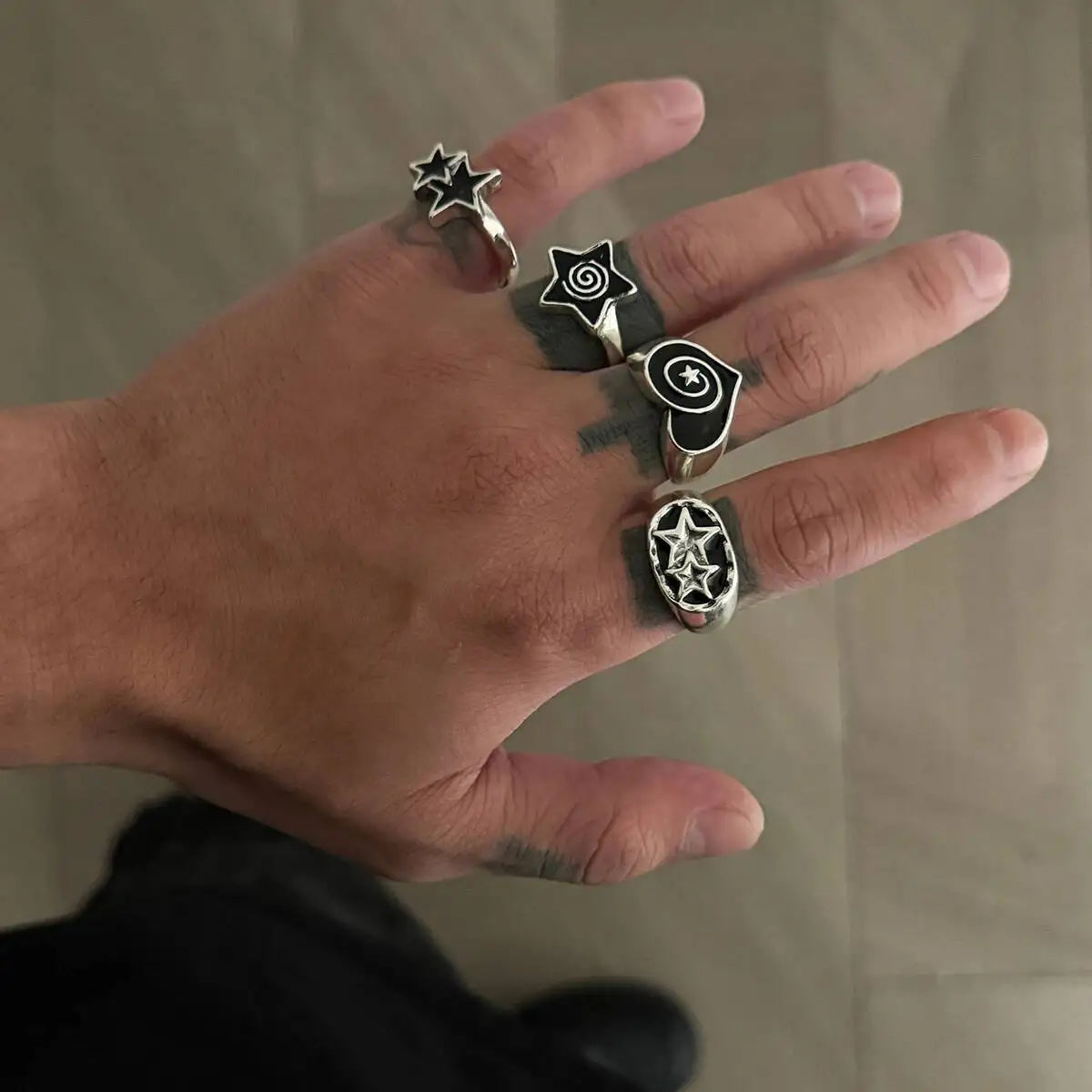 Star Wide 4-Stack Ring Set