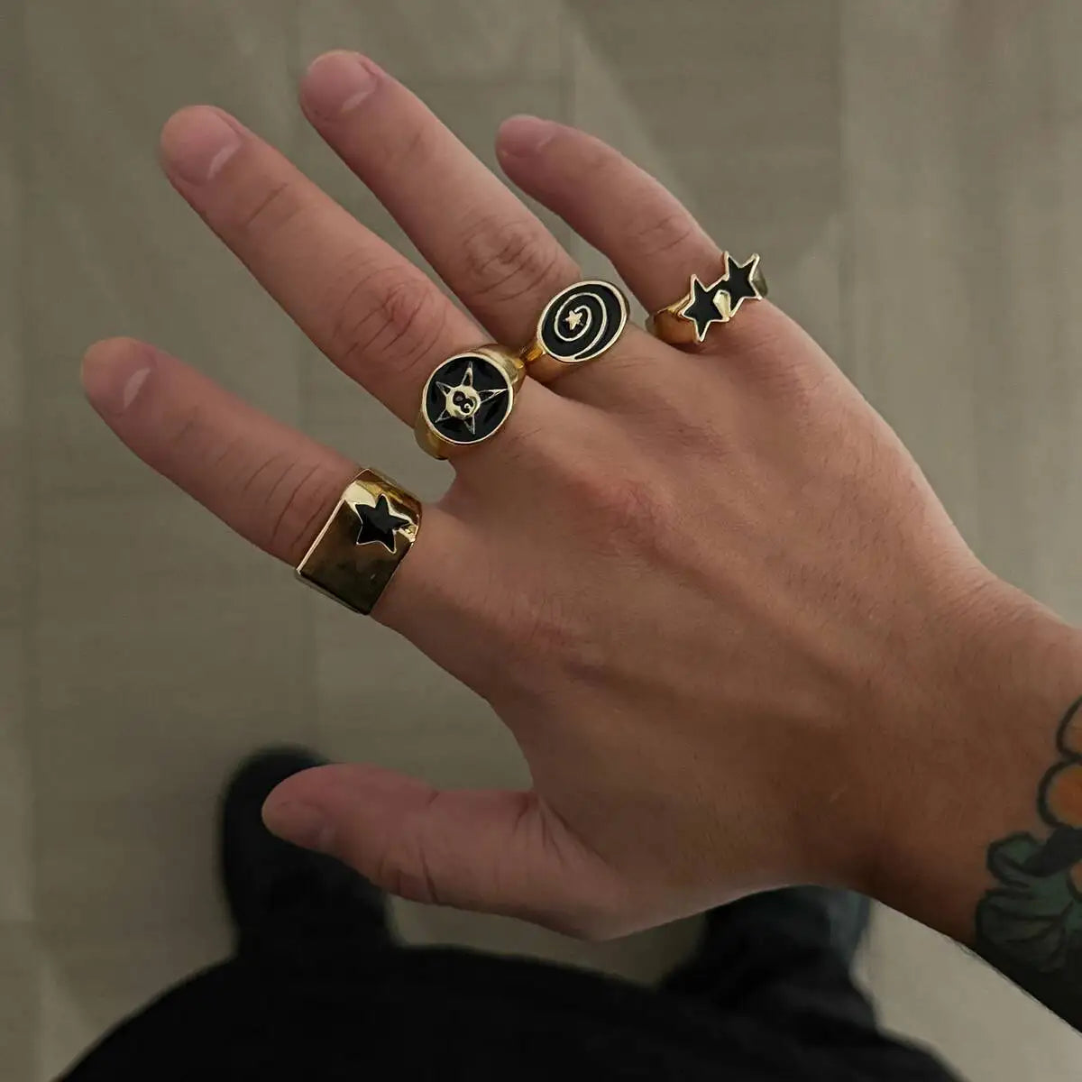 Star Wide 4-Stack Ring Set