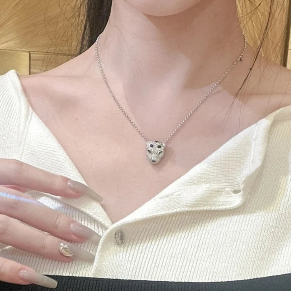 925 Emerald Leopard Head Necklace